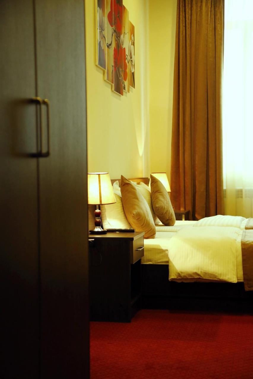 Tomu'S Hotel Гюмри Екстериор снимка